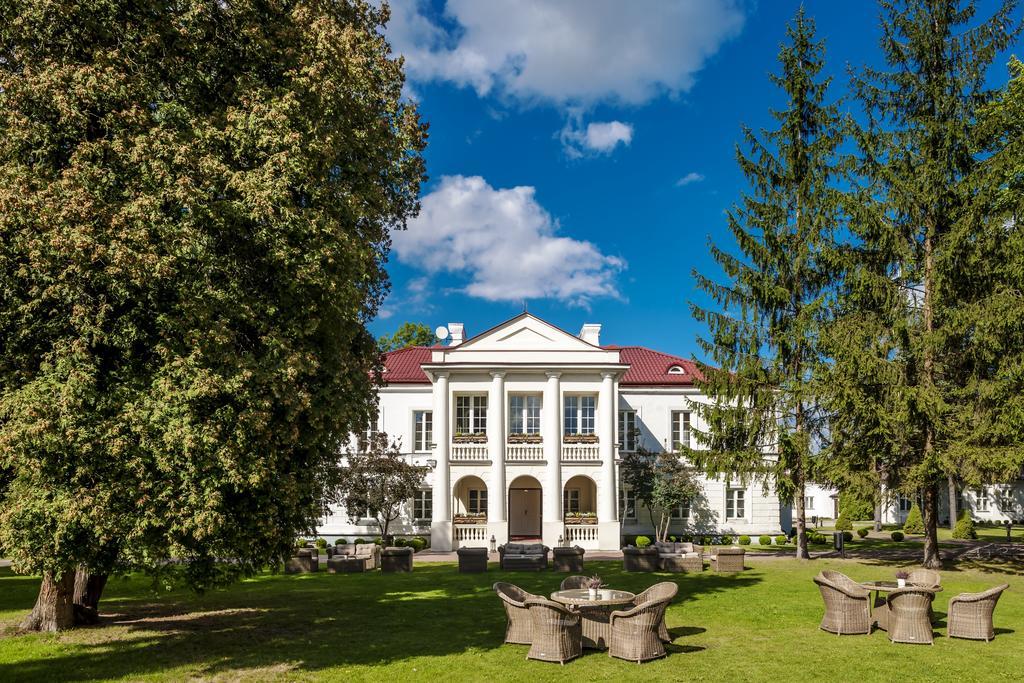Palac Zegrzynski Zegrze Esterno foto